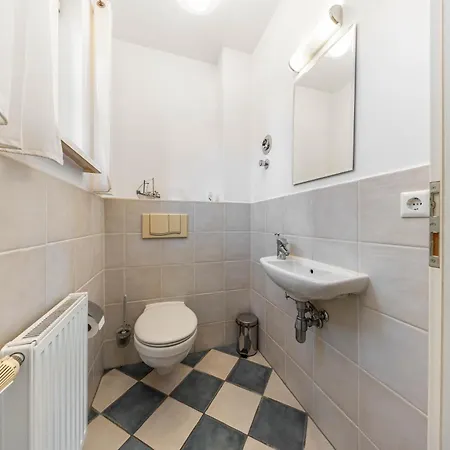 Haus Kirr Апартаменты *