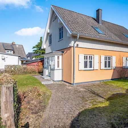 Haus Kirr Апартаменты Цингст
